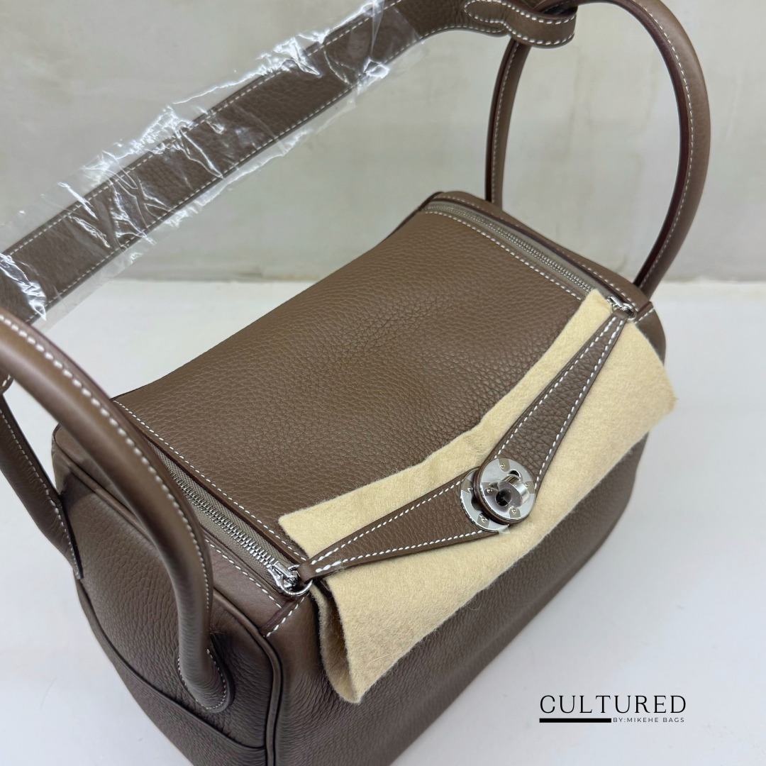 Hermès Lindy 26 in Etoupe