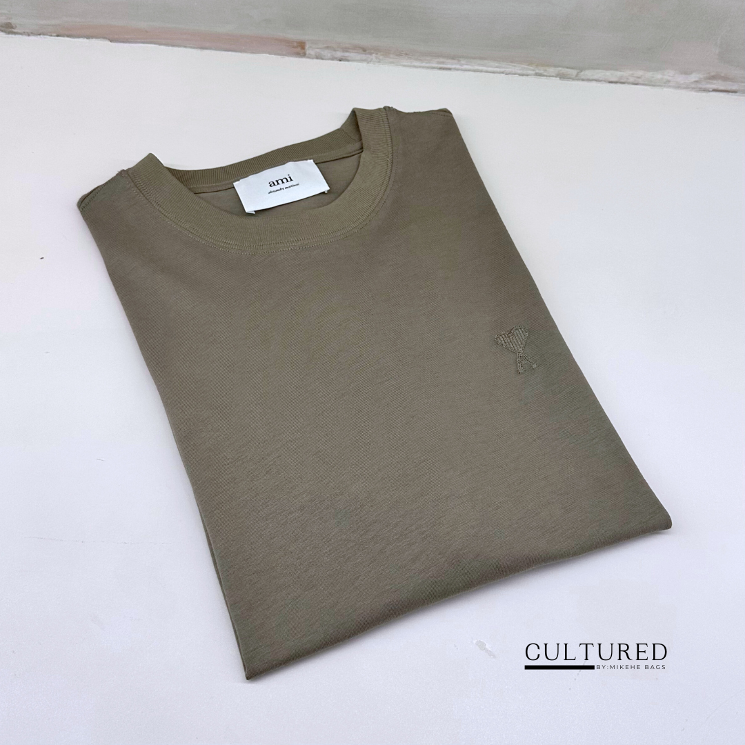 Ami De Coeur T-Shirt in Taupe
