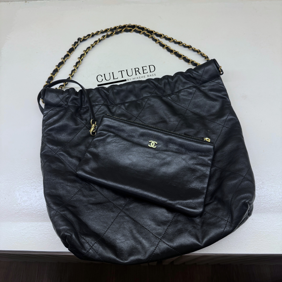 Chanel 22 in Black