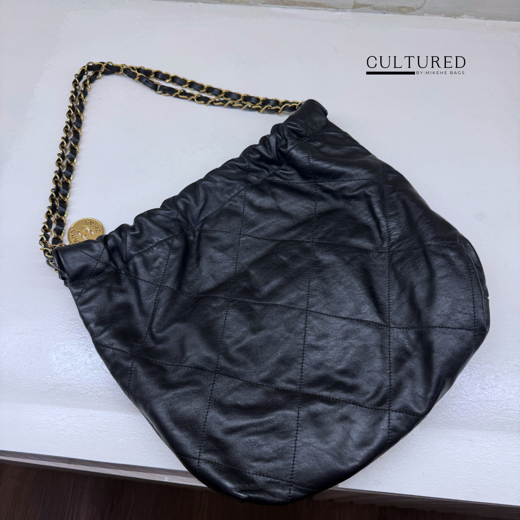 Chanel 22 in Black