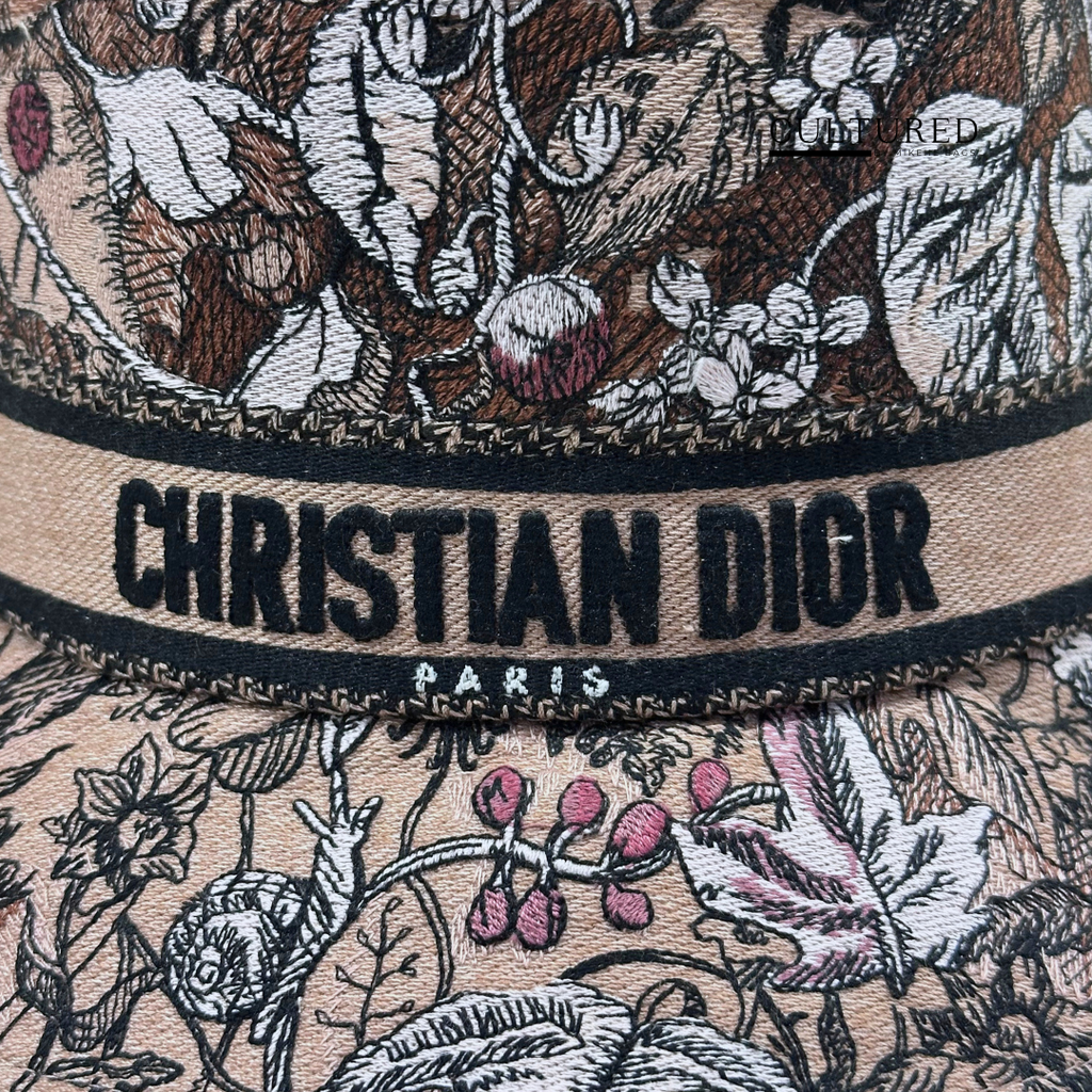 Dior D-Bobby Bucket Hat