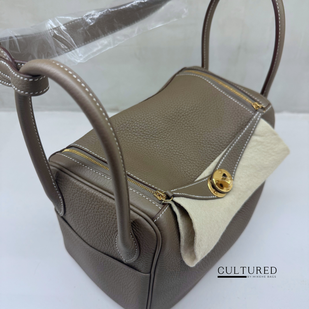 Hermès Lindy 26 in Etoupe