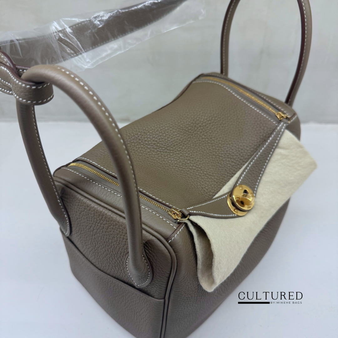 Hermès Lindy 26 in Etoupe